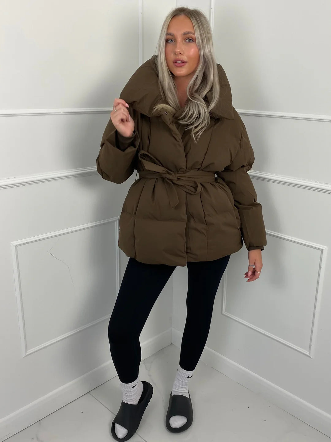 Women's Belted Winter Puffer Coat — Brown
