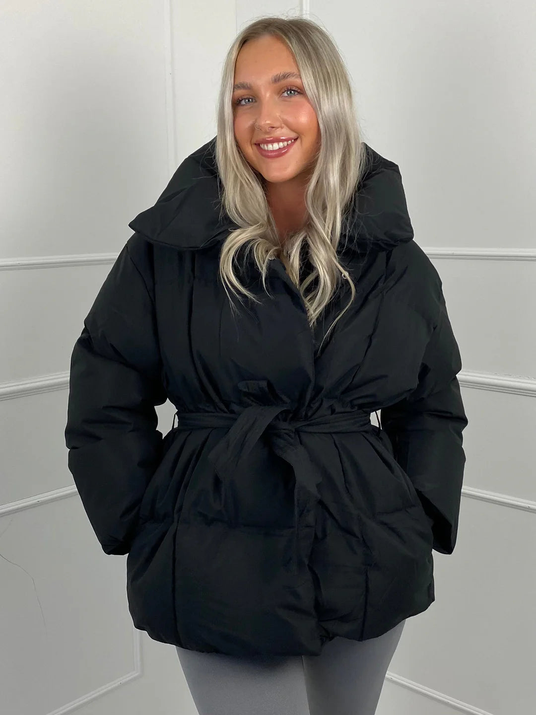 Women's Belted Winter Puffer Coat — Black